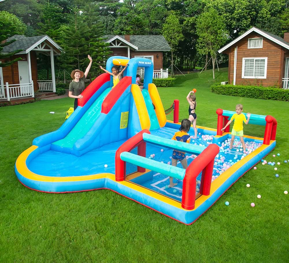 Soccer Fun Inflatable with Pool / BallPit (73017)